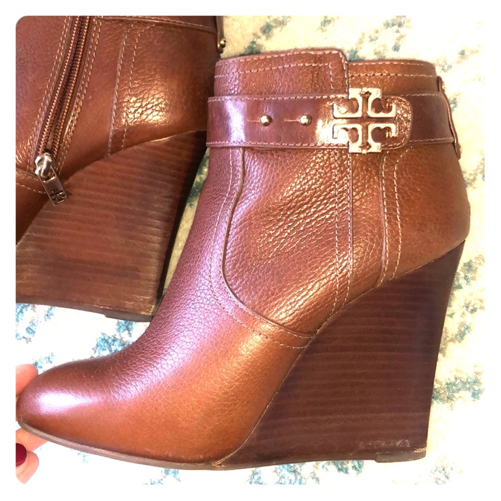 Tory Burch Leather Ankle Booties!!